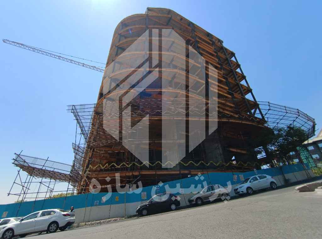 سعادت آباد - میدان فرهنگ - بلوار 24 متری ( فرهنگ ) - ابتدای بلوار - روبروی بانک تجارت - کنار پارک شهرداری - فاقد پلاک